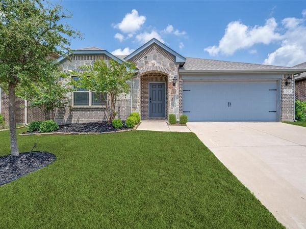 1305 Coyote Ridge, Aubrey, TX 76227