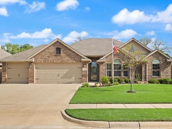 1420 Glade Meadows Drive, Burleson, TX 76058