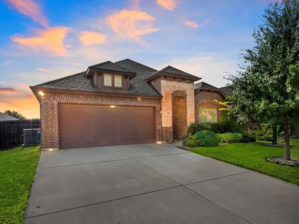 205 Carson Drive , Waxahachie, TX 75167