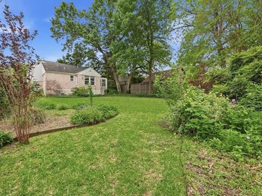 6921 HAMMOND Avenue, Dallas, TX 75223