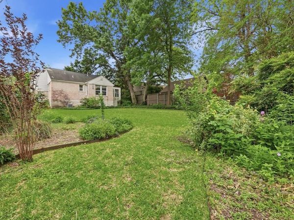 6921 HAMMOND Avenue, Dallas, TX 75223