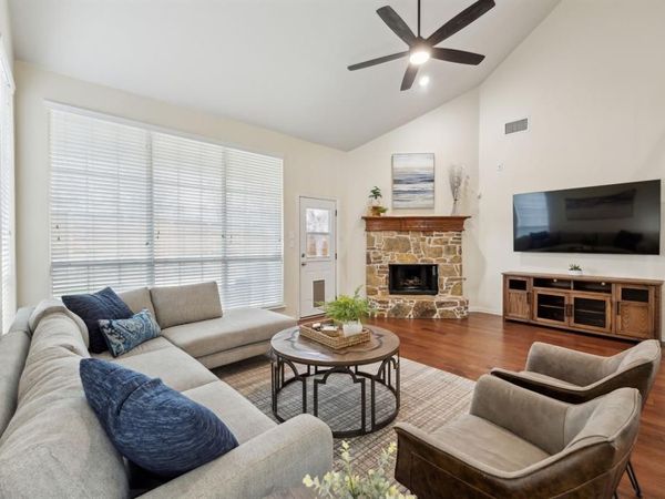 1261 Golf Club Drive, Lantana, TX 76226