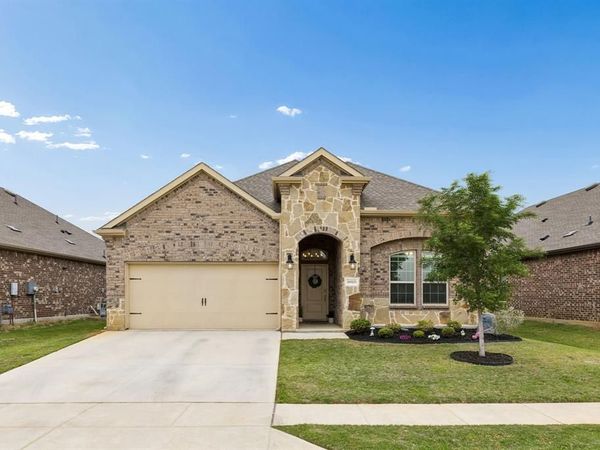 10925 Autry Ridge Lane, Aubrey, TX 76227