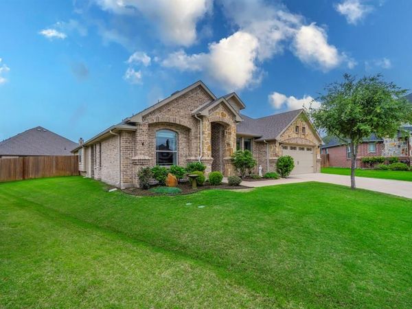 408 Valley Brook Court, Waxahachie, TX 75165