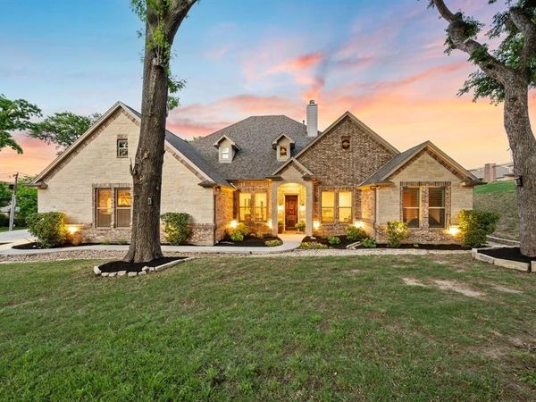 120 Riverbend Estates Drive, Fort Worth, TX 76112