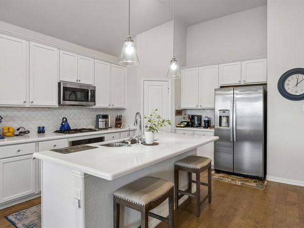 10324 Lakemont Drive, Fort Worth, TX 76131