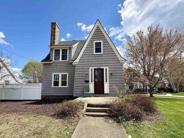 1202 Court Street, Janesville, WI 53545