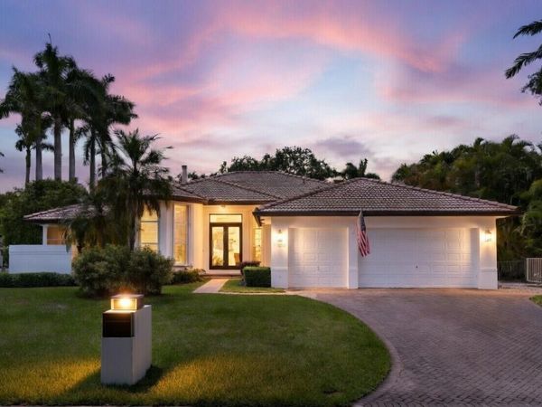 17050 SW 74th Avenue, Palmetto Bay, FL 33157