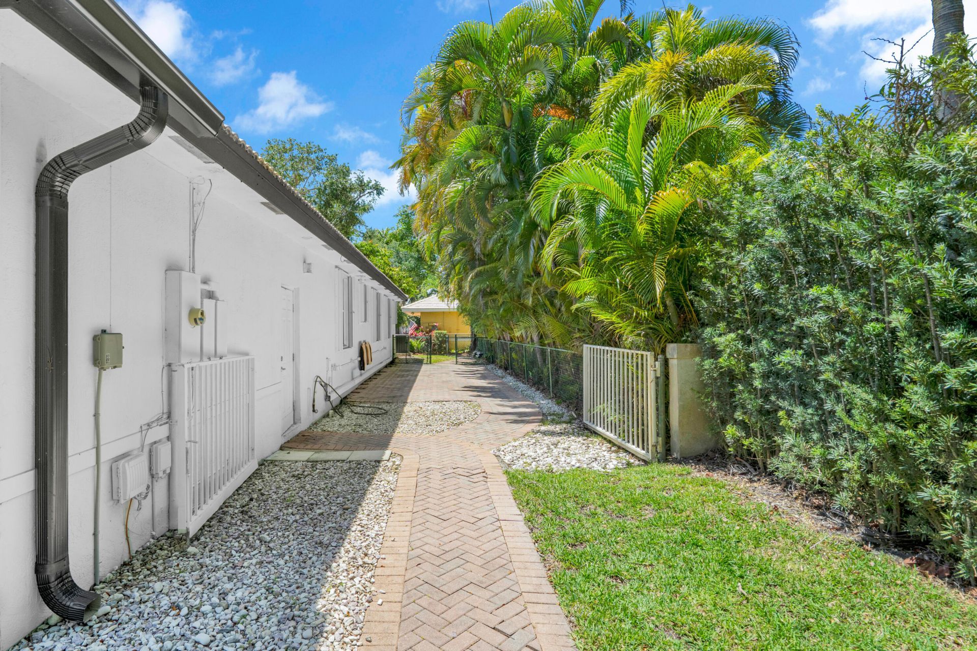 17050 SW 74th Avenue, Palmetto Bay, FL 33157 Photo