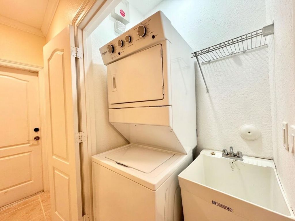 531 S Federal Highway, Unit 15, Lake Worth Beach, FL 33460 Photo