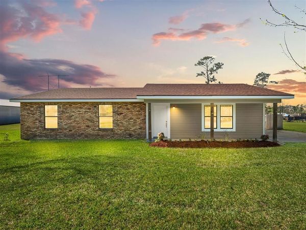 2715 Jerrie Street , Sulphur, LA 70633