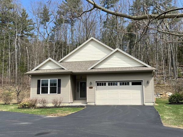 99 Pulpit Road, Unit 3, Bedford, NH 03110