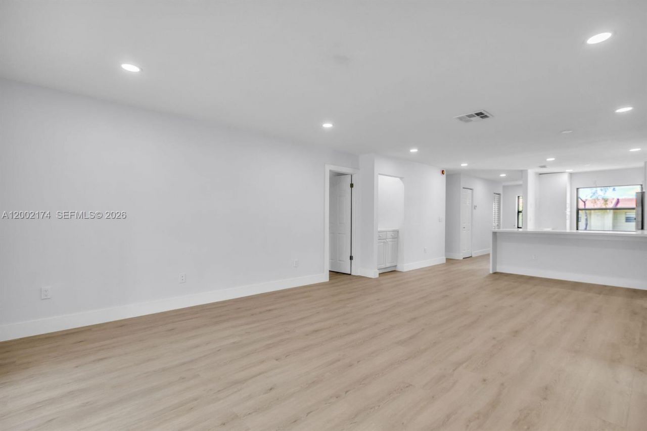 8535 Casa Del Lago , Unit F, Boca Raton, FL 33433 Photo