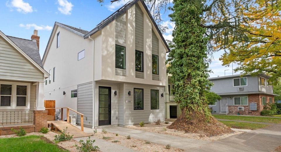 2505 W St, Sacramento, CA 95818 Photo