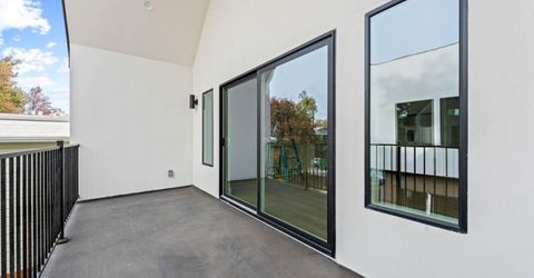 2505 W St, Sacramento, CA 95818 Photo