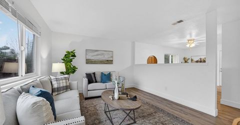 7715 Reenel Way, Sacramento, CA 95832 Photo