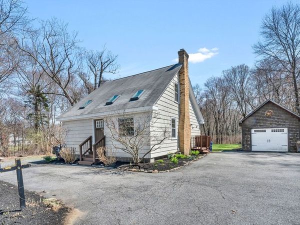 478 Fall River Ave, Seekonk, MA 02771