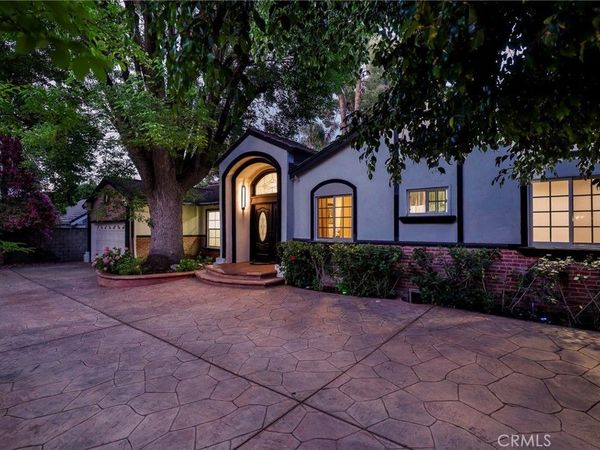 4428 Saugus Avenue, Sherman Oaks, CA 91403