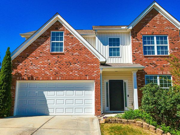 3835 Hawk Tail Drive, Loganville, GA 30052