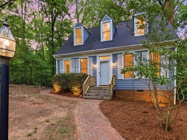 102 Markham Drive, Chapel Hill, NC 27514