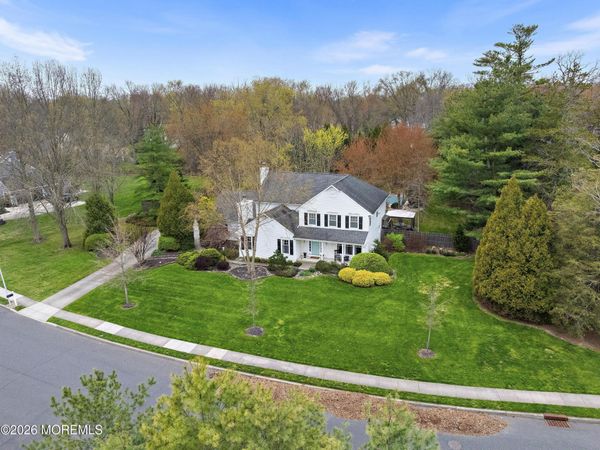42 Dorchester Way, Shrewsbury Boro, NJ 07702