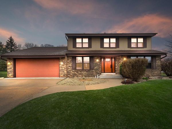 7932 112th AVENUE, Pleasant Prairie, WI 53158