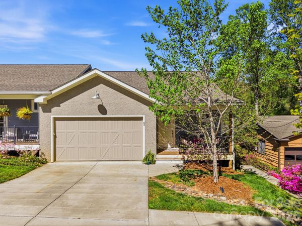 62 Dillingham Road, Asheville, NC 28805