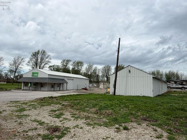 2252 Sr 20, Clyde, OH 43410