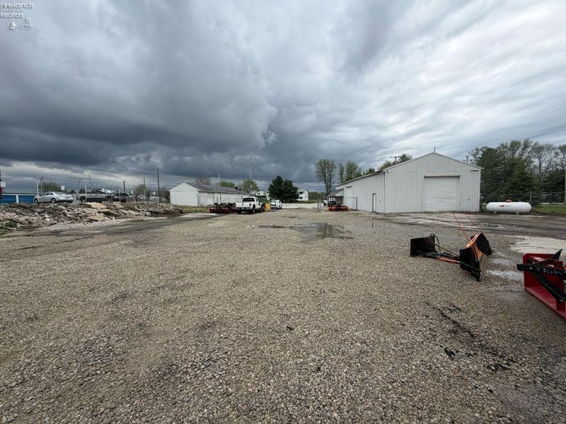 2252 Sr 20, Clyde, OH 43410 Photo 10