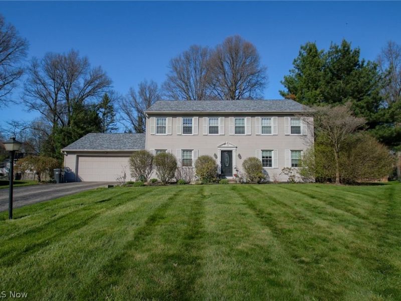 200 Briarbrook Court NE, Howland, OH 44484 Photo 1
