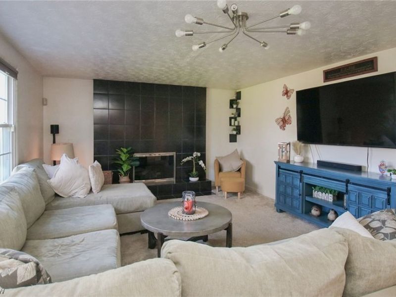 200 Briarbrook Court NE, Howland, OH 44484 Photo 10