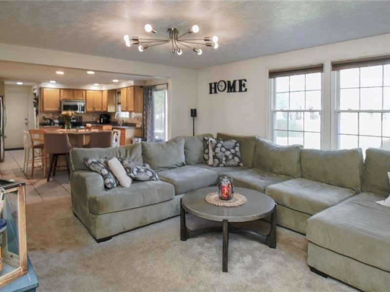 200 Briarbrook Court NE, Howland, OH 44484 Photo 13