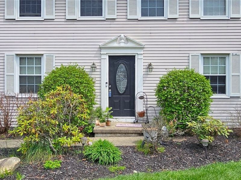 200 Briarbrook Court NE, Howland, OH 44484 Photo 2