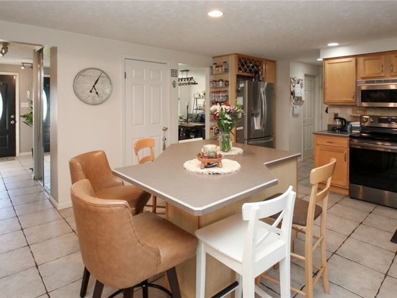 200 Briarbrook Court NE, Howland, OH 44484 Photo 5