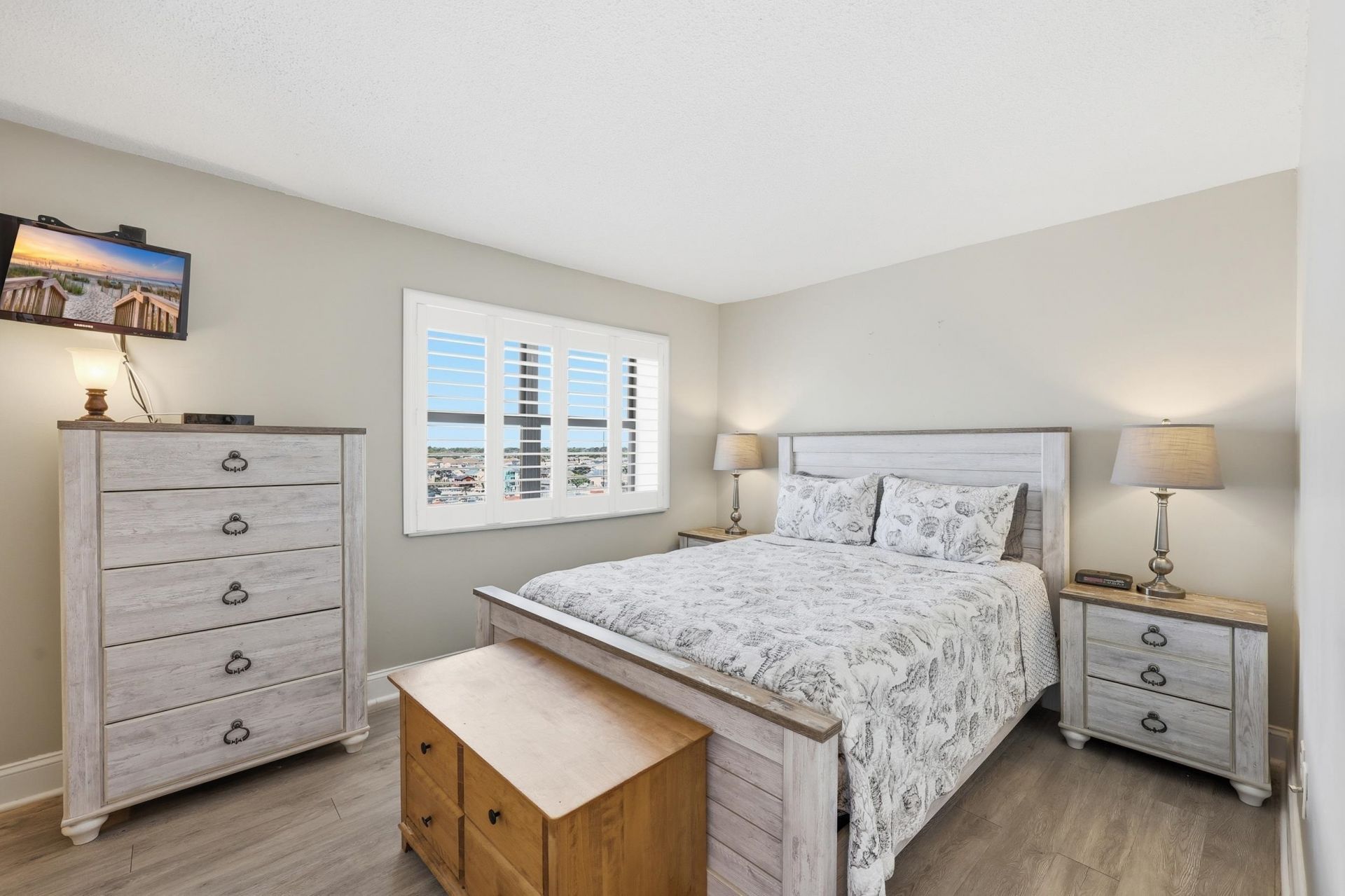 2500 N Ocean Blvd. Photo 18