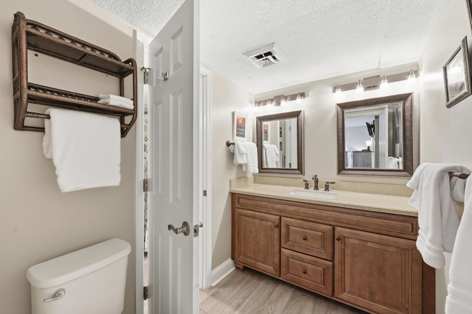 2500 N Ocean Blvd. Photo 22