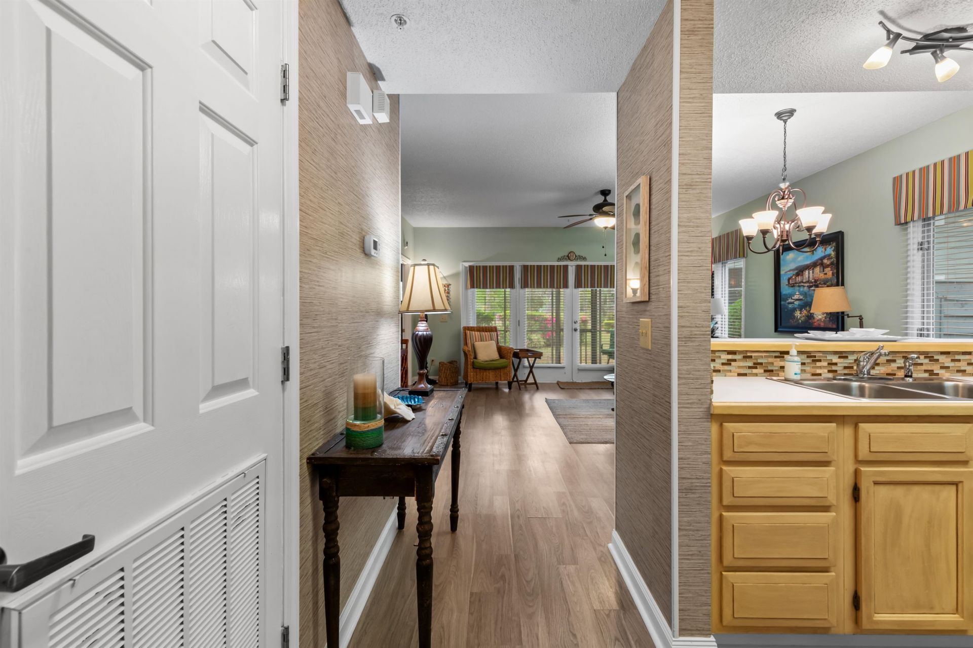 1221 Tidewater Dr. Photo 25