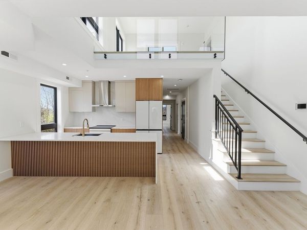 17 Holmes Street, Unit PH1, Quincy, MA 02171