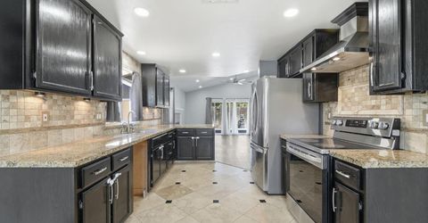 359 Trevor Ave, Oakdale, CA 95361 Photo