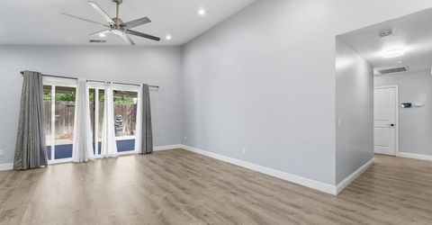 359 Trevor Ave, Oakdale, CA 95361 Photo