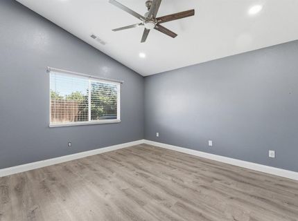 359 Trevor Ave, Oakdale, CA 95361 Photo