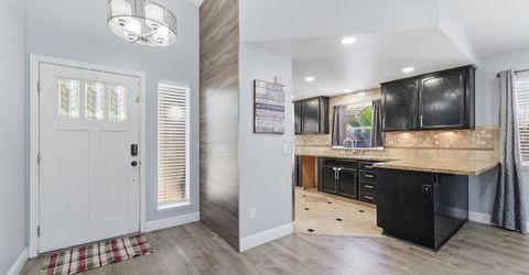 359 Trevor Ave, Oakdale, CA 95361 Photo