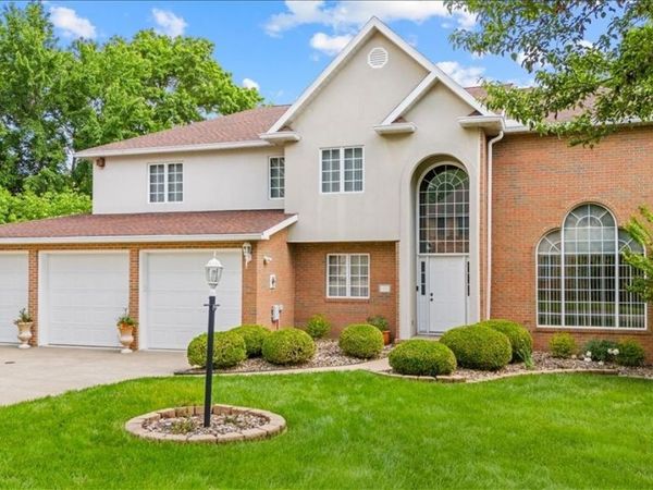 1405 Greenmont Hills Drive, Vienna, WV 26105