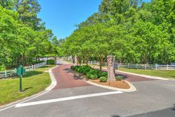 2033 Tacoma Circle photo 4