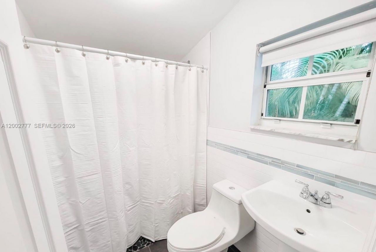 3685 SW 1st Ave, Miami, FL 33145 Photo