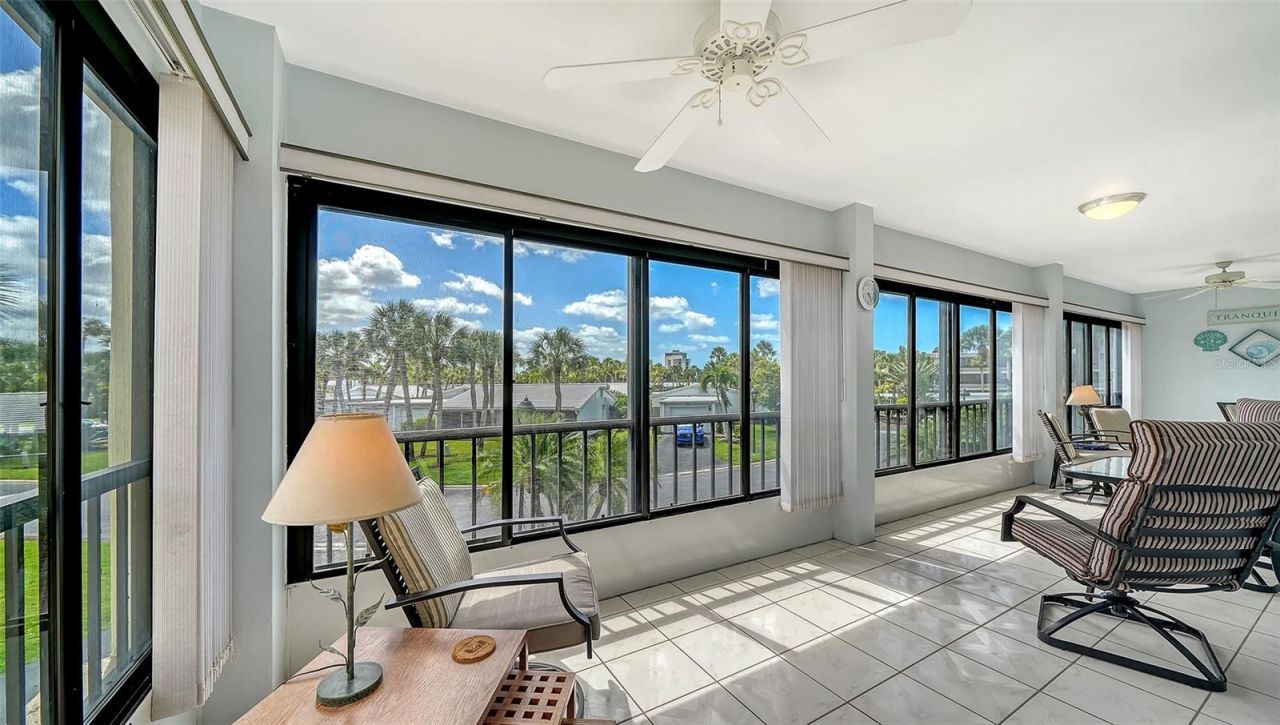 225 Hourglass Way, Unit 202, Sarasota, FL 34242 Photo