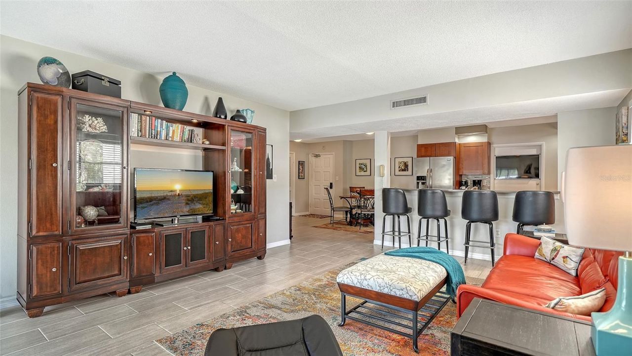 225 Hourglass Way, Unit 202, Sarasota, FL 34242 Photo