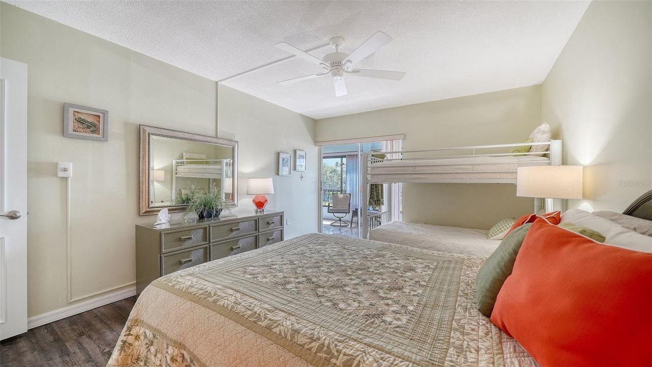 225 Hourglass Way, Unit 202, Sarasota, FL 34242 Photo
