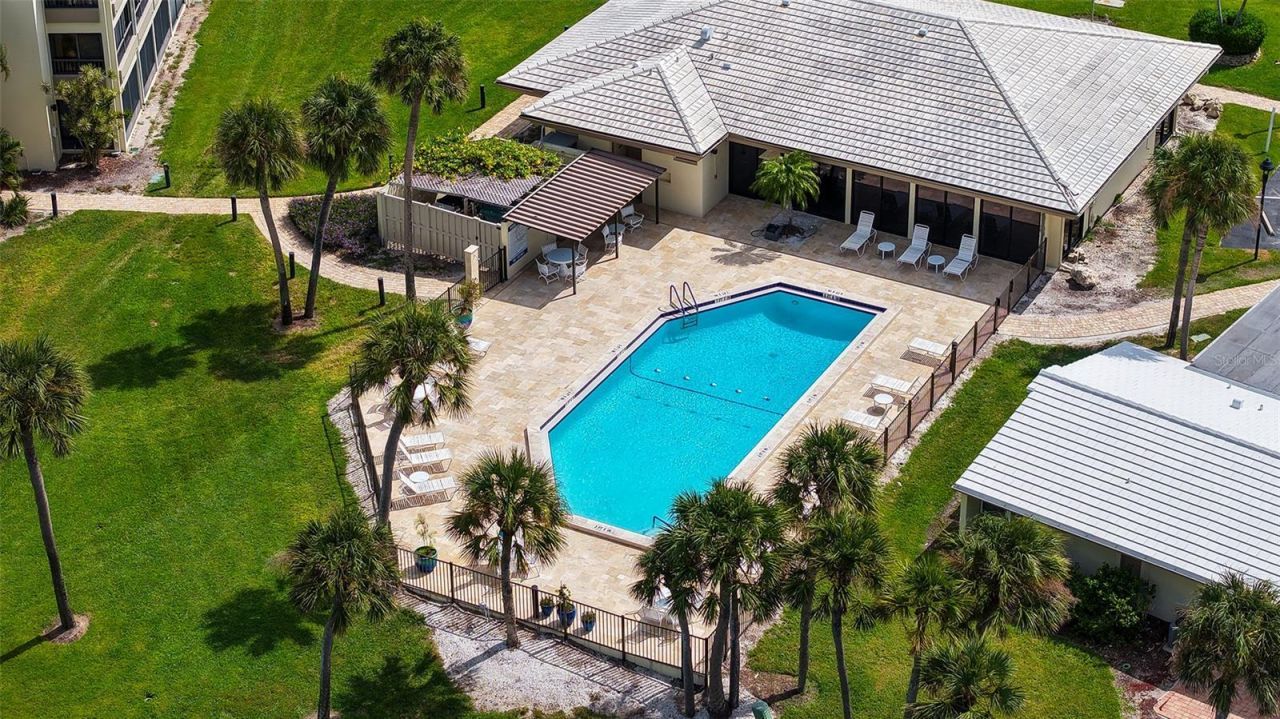 225 Hourglass Way, Unit 202, Sarasota, FL 34242 Photo