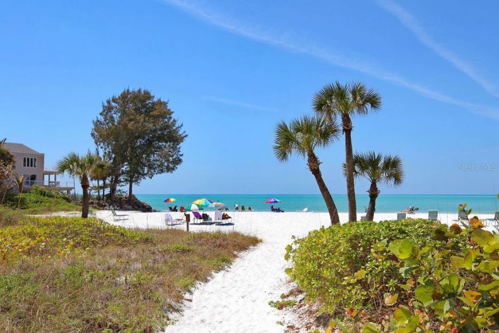 225 Hourglass Way, Unit 202, Sarasota, FL 34242 Photo